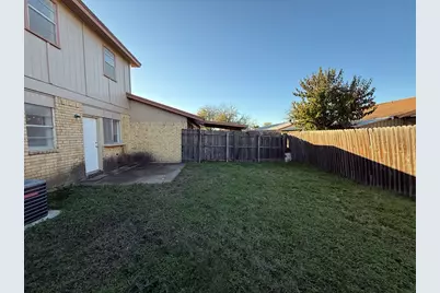 1021 Pleasant Valley Lane, Arlington, TX 76015 - Photo 18