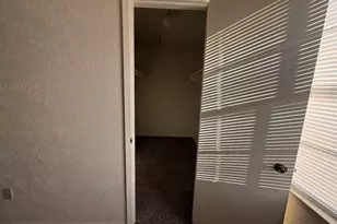 1021 Pleasant Valley Ln, Arlington, TX 76015 - Photo 26