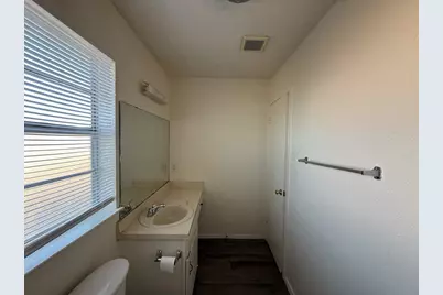 1021 Pleasant Valley Lane, Arlington, TX 76015 - Photo 8