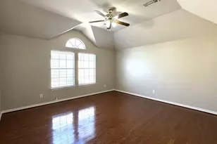 5287 W Cove Way, Grand Prairie, TX 75052 - Photo 18