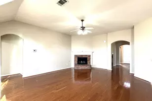 5287 W Cove Way, Grand Prairie, TX 75052 - Photo 4