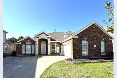 5287 W Cove Way, Grand Prairie, TX 75052 - Photo 2