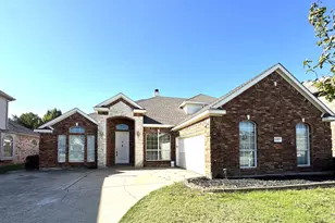 5287 W Cove Way, Grand Prairie, TX 75052 - Photo 2