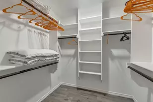 2310 Dalworth St, Grand Prairie, TX 75050 - Photo 8