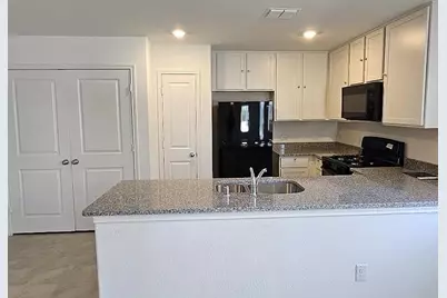 9005 Thrasher Trail, McKinney, TX 75071 - Photo 4