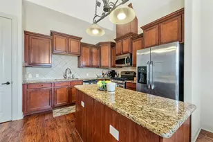 571 Rockingham Dr, Irving, TX 75063 - Photo 8