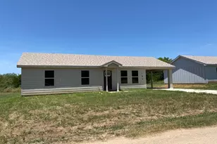 124 Bridlewood Ln, Bridgeport, TX 76426 - Photo 1