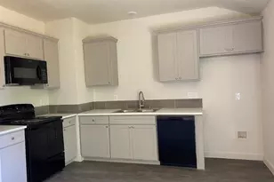 124 Bridlewood Ln, Bridgeport, TX 76426 - Photo 2