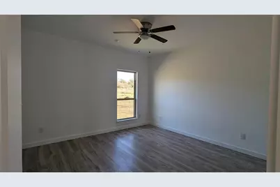 117 Brittons Lane, Runaway Bay, TX 76426 - Photo 4