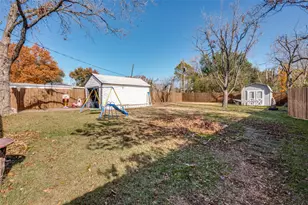 606 Tamara Ln, Grand Prairie, TX 75051 - Photo 10