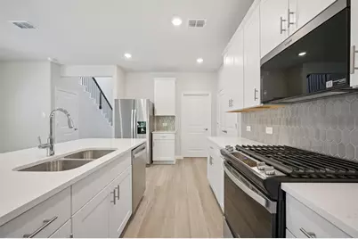 706 Leavenworth Drive, McKinney, TX 75071 - Photo 2