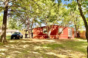 129&131 N Dunbar Ln, Emory, TX 75440 - Photo 4