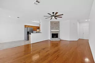 721 Somerset Dr, Cedar Hill, TX 75104 - Photo 4