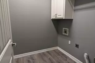 302 S Cedar Ridge Cir, Robinson, TX 76706 - Photo 22