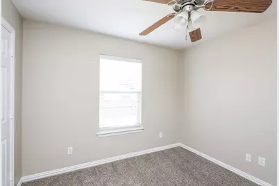 125 Currie Court, Crowley, TX 76036 - Photo 12