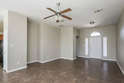 125 Currie Court, Crowley, TX 76036 - Photo 4