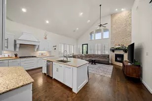 14209 Sparrow Hill Dr, Little Elm, TX 75068 - Photo 8