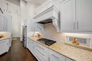 14209 Sparrow Hill Dr, Little Elm, TX 75068 - Photo 10