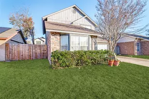 4617 Waterway Dr N, Fort Worth, TX 76137 - Photo 2