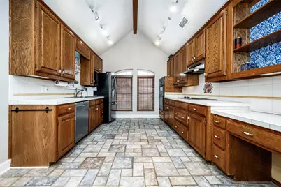 1030 N Meadow Court, Lewisville, TX 75077 - Photo 10