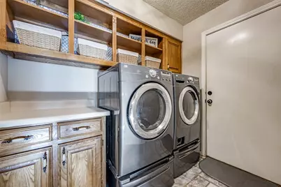 1030 N Meadow Court, Lewisville, TX 75077 - Photo 12