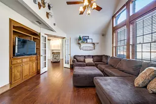 1030 N Meadow Ct, Lewisville, TX 75077 - Photo 20