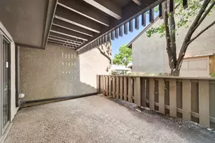 4541 N O'Connor Rd, Irving, TX 75062 - Photo 18