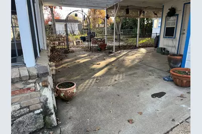 909 Rindie Street, Irving, TX 75060 - Photo 18