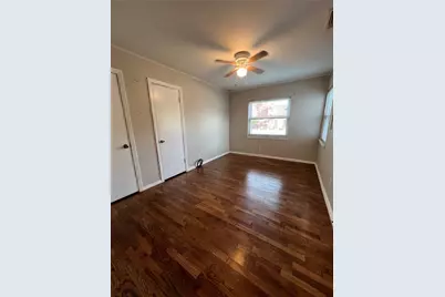 909 Rindie Street, Irving, TX 75060 - Photo 8