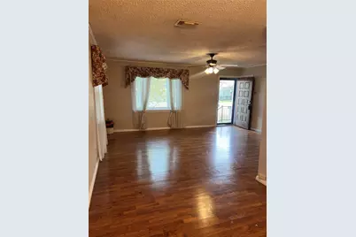 909 Rindie Street, Irving, TX 75060 - Photo 4