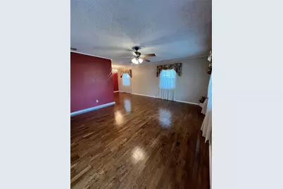 909 Rindie Street, Irving, TX 75060 - Photo 2