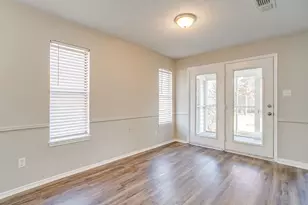 104 Sandlewood Ln, Burleson, TX 76028 - Photo 18