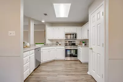 104 Sandlewood Lane, Burleson, TX 76028 - Photo 12