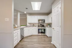 104 Sandlewood Ln, Burleson, TX 76028 - Photo 12