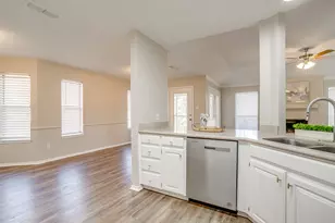 104 Sandlewood Ln, Burleson, TX 76028 - Photo 14