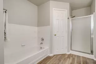 104 Sandlewood Ln, Burleson, TX 76028 - Photo 30