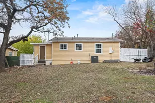 5800 Truman Dr, Fort Worth, TX 76112 - Photo 22