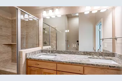 2718 Austin Drive, Granbury, TX 76048 - Photo 10