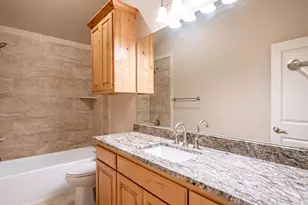 2718 Austin Dr, Granbury, TX 76048 - Photo 16