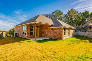 2718 Austin Dr, Granbury, TX 76048 - Photo 8