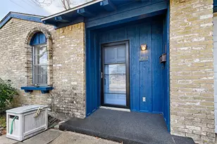 2512 Towerwood Dr, Carrollton, TX 75006 - Photo 4