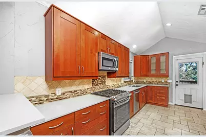 6802 Vivian Avenue, Dallas, TX 75223 - Photo 12