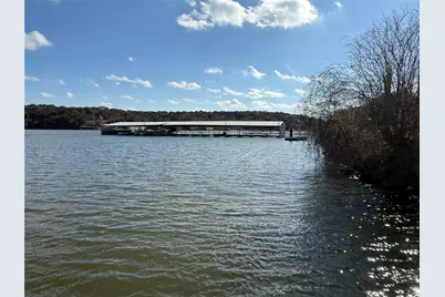 922 Pawnee Trail, Granbury, TX 76048 - Photo 2