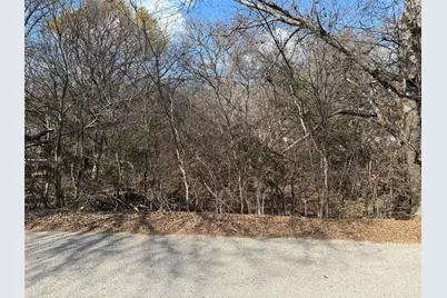 922 Pawnee Trail, Granbury, TX 76048 - Photo 6