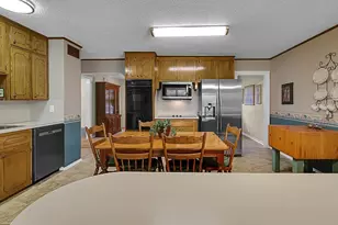 136 Bowie St, McGregor, TX 76657 - Photo 10