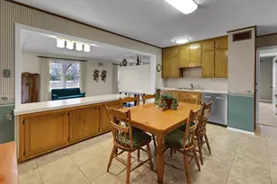 136 Bowie St, McGregor, TX 76657 - Photo 14