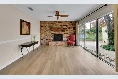 136 Bowie Street, McGregor, TX 76657 - Photo 6