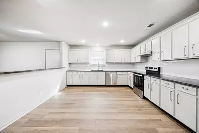 5601 Chimney Rock Drive, Arlington, TX 76017 - Photo 8