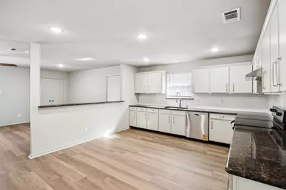 5601 Chimney Rock Drive, Arlington, TX 76017 - Photo 10