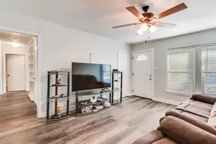 806 Highland Dr, Grand Prairie, TX 75051 - Photo 8